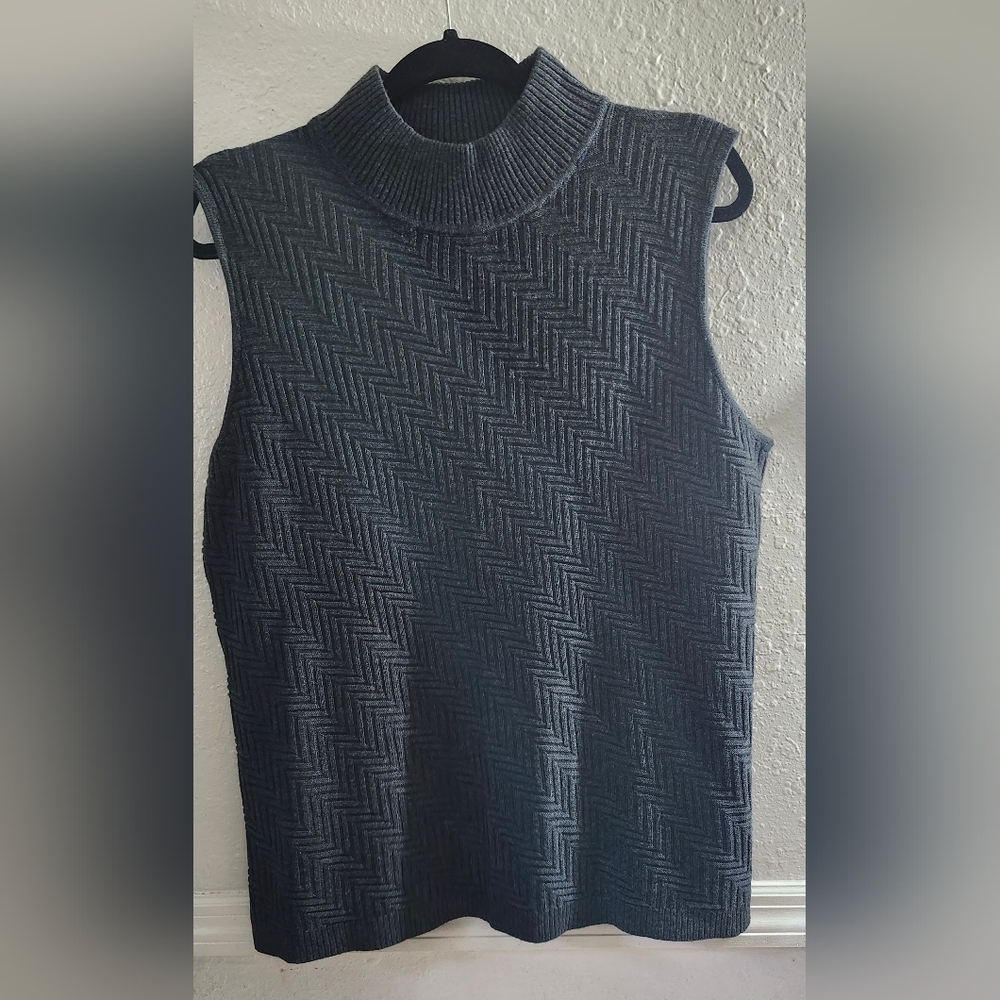 Dana Buchman Gray Herringbone Knit Top